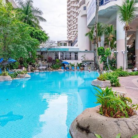 Seaview Deluxe Studio Couples Room S Tanjung Bungah (Penang) Esterno foto